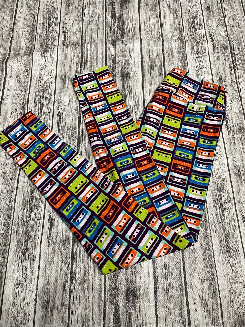 Adult One Size (OS) LuLaRoe Cassette tape print leggings excellent condition